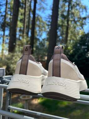 Allbirds Tree Runner Go Women's Size 6.5 White/Tan Sneakers